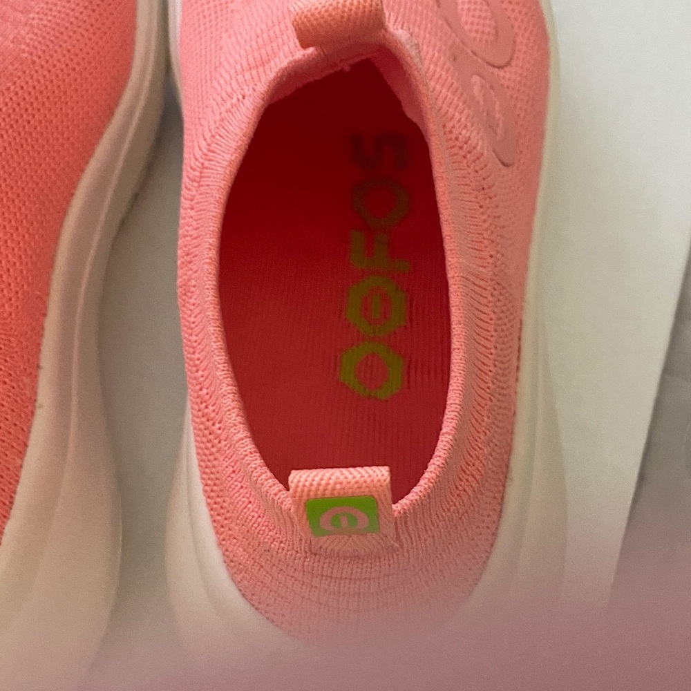 OOFOS Coral Slip-On Sneakers - Picture 3 of 14